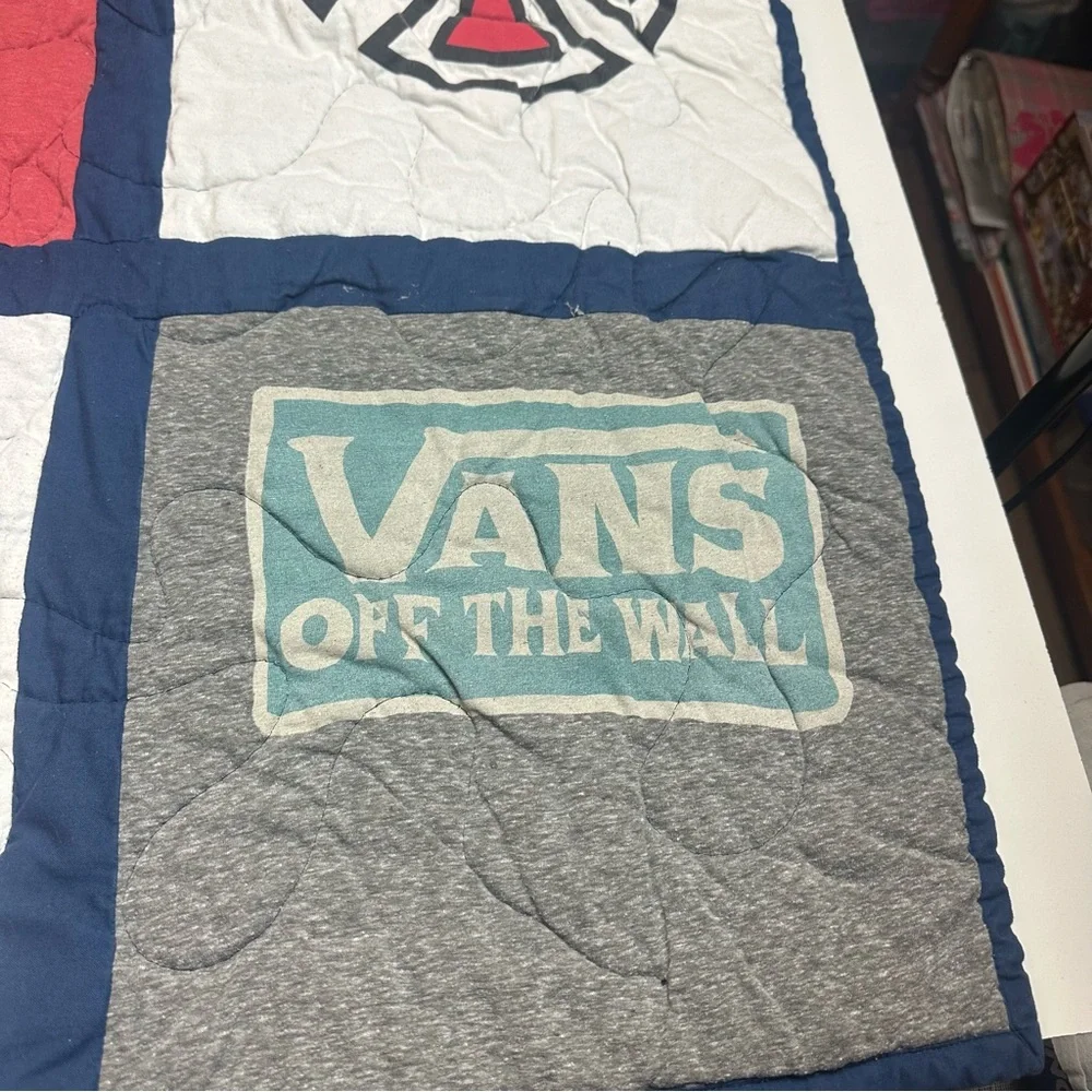 Skateboard Logo T-Shirt Quilt Throw| Vans · STP · Indie | 44x44 Boy Room Blanket